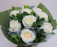 白玫瑰9朵圓形花束